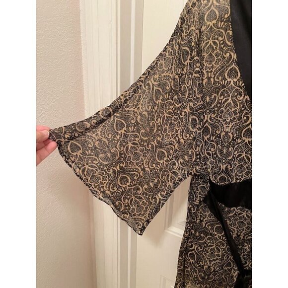 VINTAGE Boxy Apostrophe Printed Kimono Top Women's sz  20-22W gold and black she - Picture 10 of 14